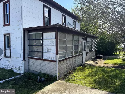 521 W Main St, Romney, WV 26757