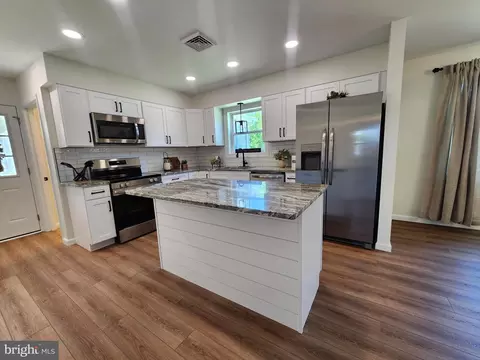 Kitchen - 412 Everett Pl, Romney, WV 26757 photo 2 of 3