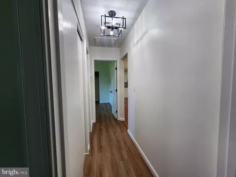 Entry Way - 412 Everett Pl, Romney, WV 26757 photo 3 of 5