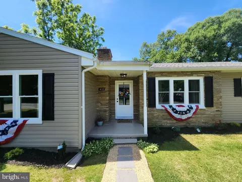 Exterior - 412 Everett Pl, Romney, WV 26757 photo 5 of 8