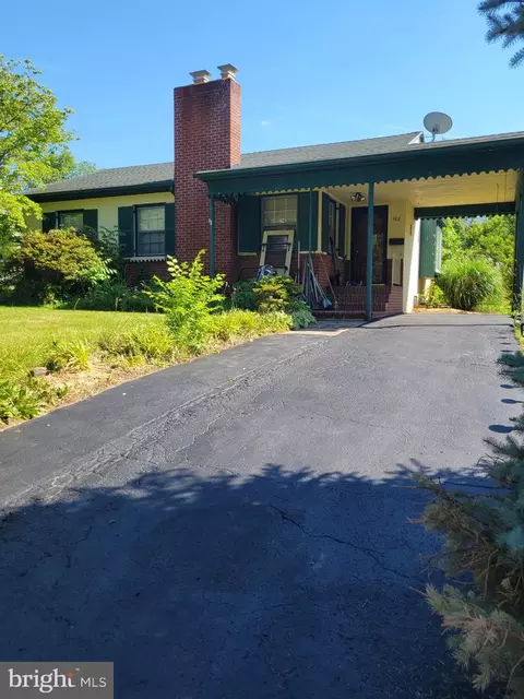 152 Valley St, Romney, WV 26757
