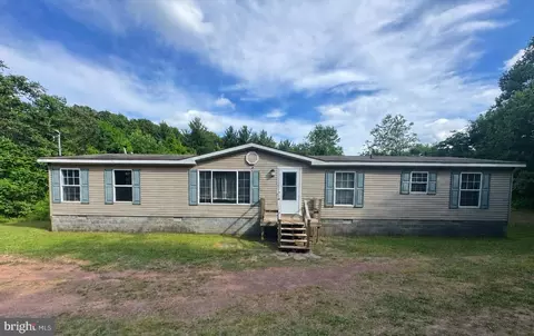 272 Red Tailed Hawk Rd, Paw Paw, WV 25434