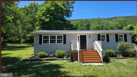 8922 Carpers Pike, Yellow Spring, WV 26865