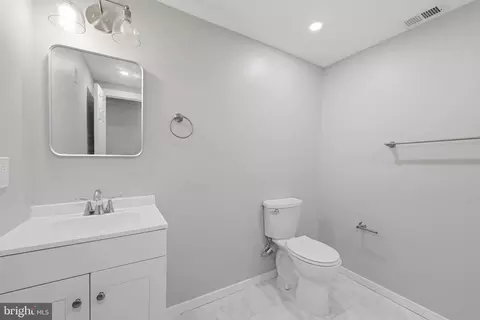 Bath - 461 Normans Rd, High View, WV 26808 photo 4 of 4