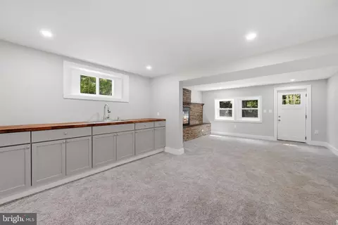 Living - 461 Normans Rd, High View, WV 26808 photo 5 of 7