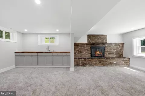 Living - 461 Normans Rd, High View, WV 26808 photo 6 of 7