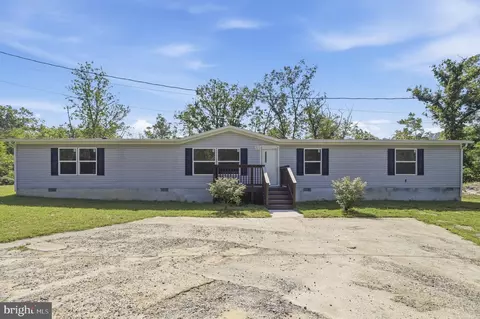 1355 Sandy Hollow Rd, Bloomery, WV 26817