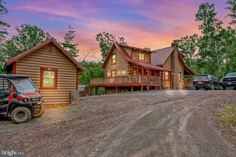 1305 Whispering Pines Rd, Slanesville, WV 25444