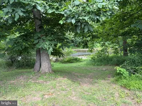 937 Hummingbird Ln, Capon Bridge, WV 26711