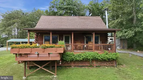 106 Britneys Ln, Paw Paw, WV 25434