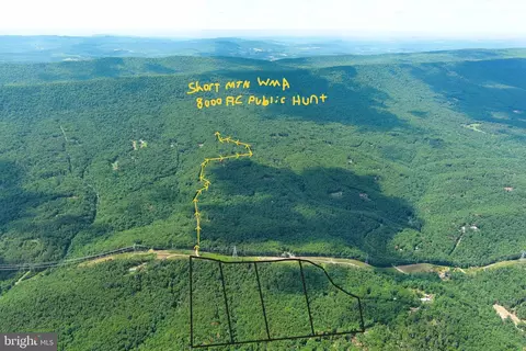 75 Linwood Dr, Delray, WV 26714