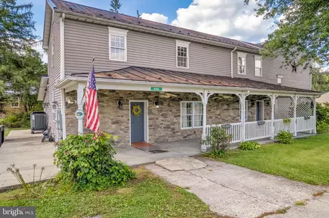 8303 Cumberland Rd, Springfield, WV 26763