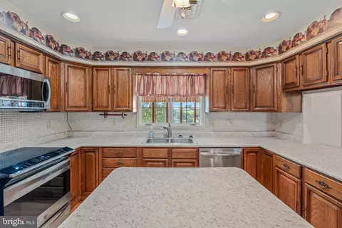 Kitchen - 25 Pancione Loop, Augusta, WV 26704 photo 6 of 6
