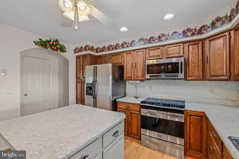 Kitchen - 25 Pancione Loop, Augusta, WV 26704 photo 3 of 6