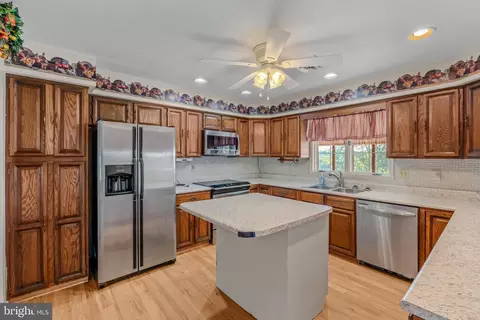 Kitchen - 25 Pancione Loop, Augusta, WV 26704 photo 2 of 6