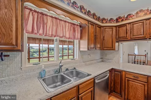 Kitchen - 25 Pancione Loop, Augusta, WV 26704 photo 5 of 6