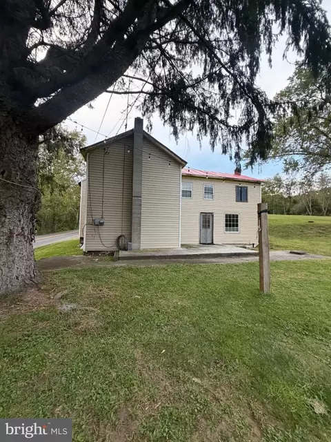 5202 Slanesville Pike, Points, WV 25437
