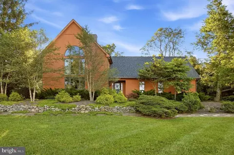 223 Fruit Orchard Dr, Capon Bridge, WV 26711