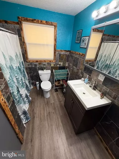 Bath - 20 Hawley Ln, Springfield, WV 26763 photo 1 of 2