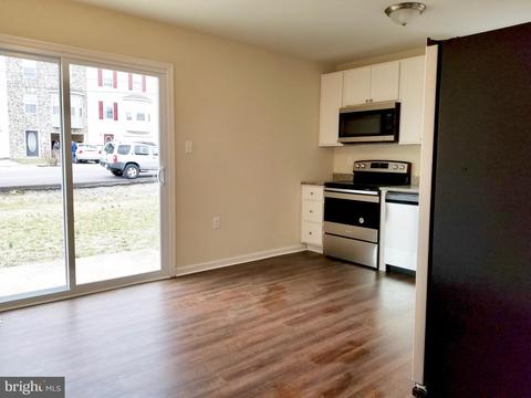182 Ranson Estates Cir, Ranson, WV 25438 photo 9