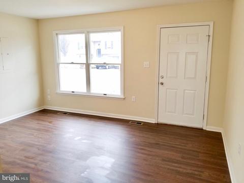 182 Ranson Estates Cir, Ranson, WV 25438 photo 4