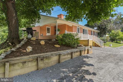 214 W Sixth Ave, Ranson, WV 25438 photo 4