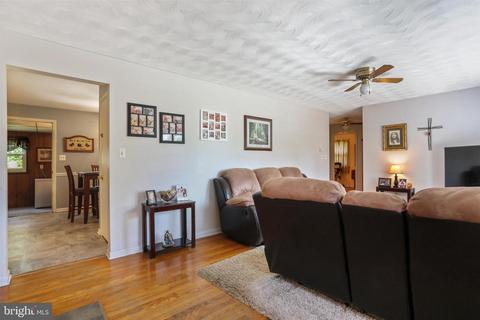 214 W Sixth Ave, Ranson, WV 25438 photo 14
