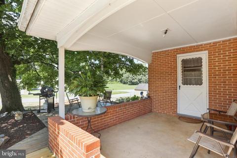 214 W Sixth Ave, Ranson, WV 25438 photo 7