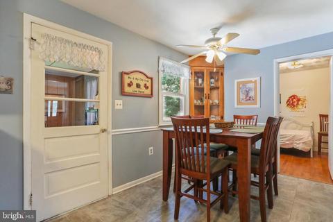 214 W Sixth Ave, Ranson, WV 25438 photo 21