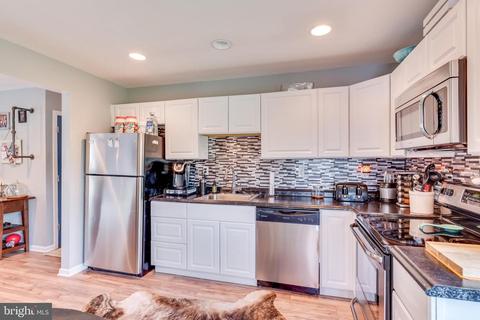 80 Hickory Ln, Ranson, WV 25438 photo 16