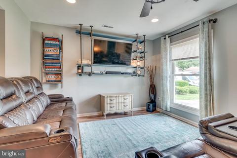 80 Hickory Ln, Ranson, WV 25438 photo 9