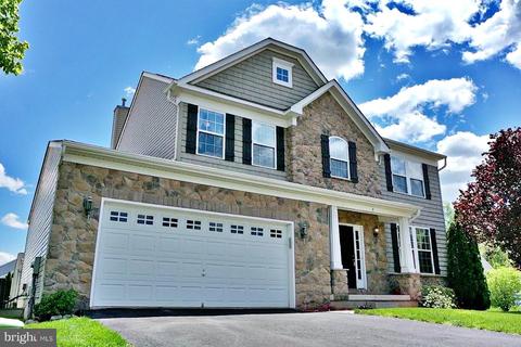 8 Watercourse Dr, Ranson, WV 25438 photo 2