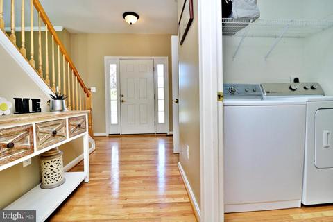 8 Watercourse Dr, Ranson, WV 25438 photo 5