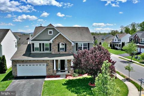 8 Watercourse Dr, Ranson, WV 25438 photo 3