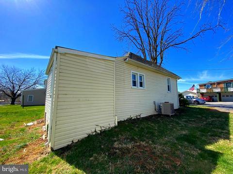 704 N Marshall St, Ranson, WV 25438 photo 6