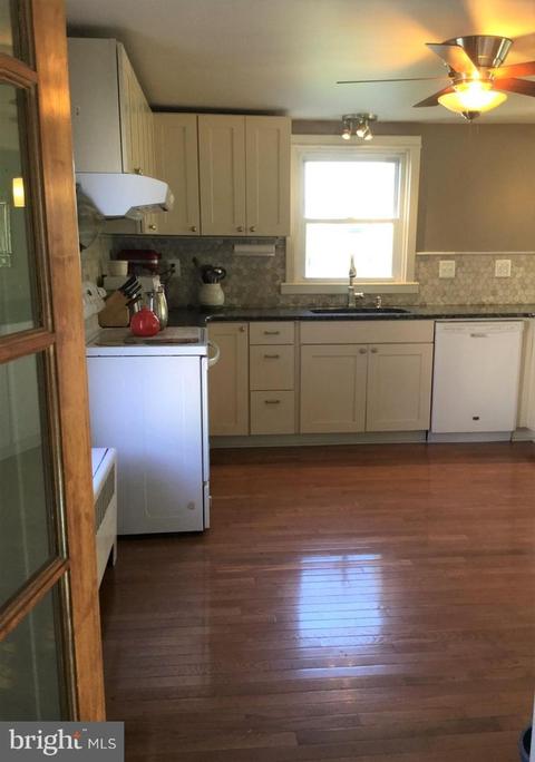 124 W 6th Ave, Ranson, WV 25438 photo 10
