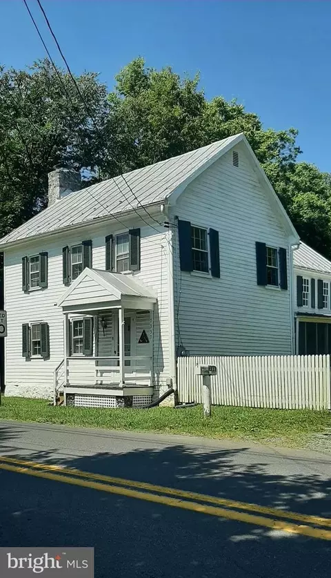 7337 Queen St, Kearneysville, WV 25430