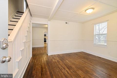 106 W 5th Ave, Ranson, WV 25438 photo 4