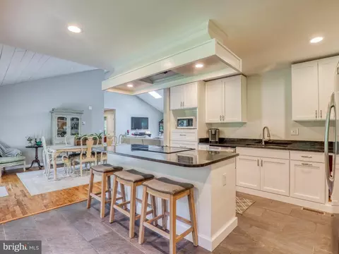 759 John Brown Farm Rd, Harpers Ferry, WV 25425