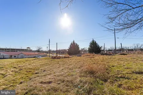 131 Racetrack St, Ranson, WV 25438