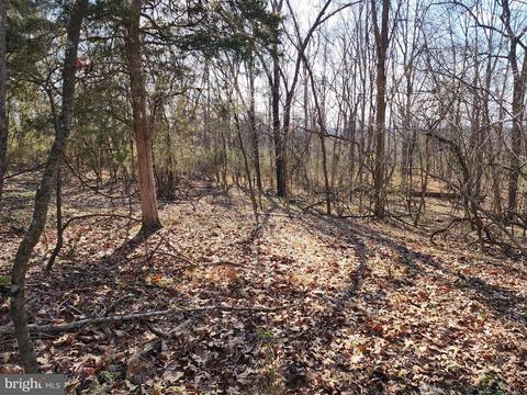 63 Lindas Lane, Kearneysville, WV 25430