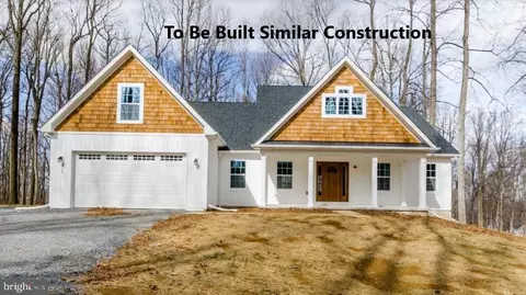 92 Locust Hill Dr, Charles Town, WV 25414