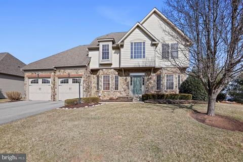 114 Lewis Washington Dr, Charles Town, WV 25414