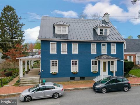 214 W German St, Shepherdstown, WV 25443