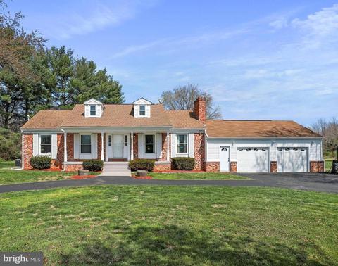 2877 Lewisville Rd, Summit Point, WV 25446
