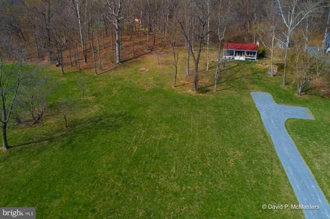 1312 John Rissler Rd, Charles Town, WV 25414