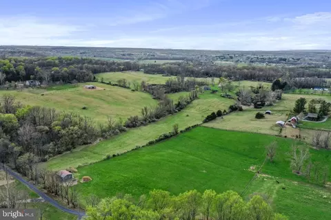 Fry's Lane, Charles Town, WV 25414