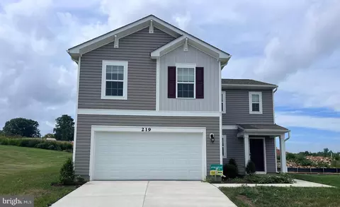 219 Centergate Dr, Charles Town, WV 25414