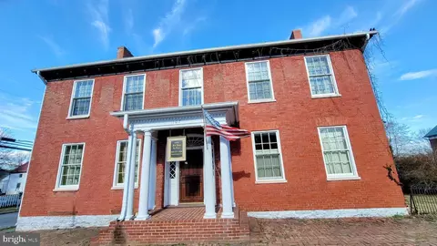 107 W New St, Shepherdstown, WV 25443