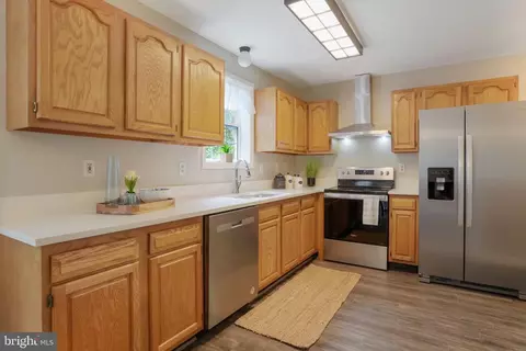 65 Thomson St, Summit Point, WV 25446 photo 11
